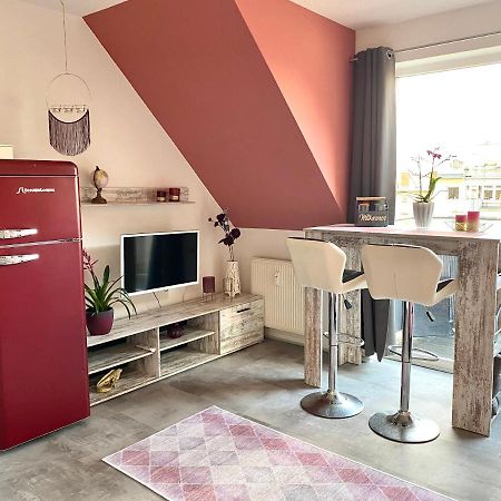 Cottbus-Apartments - Red Apartment I Privat I Wifi I Kueche I Balkon エクステリア 写真